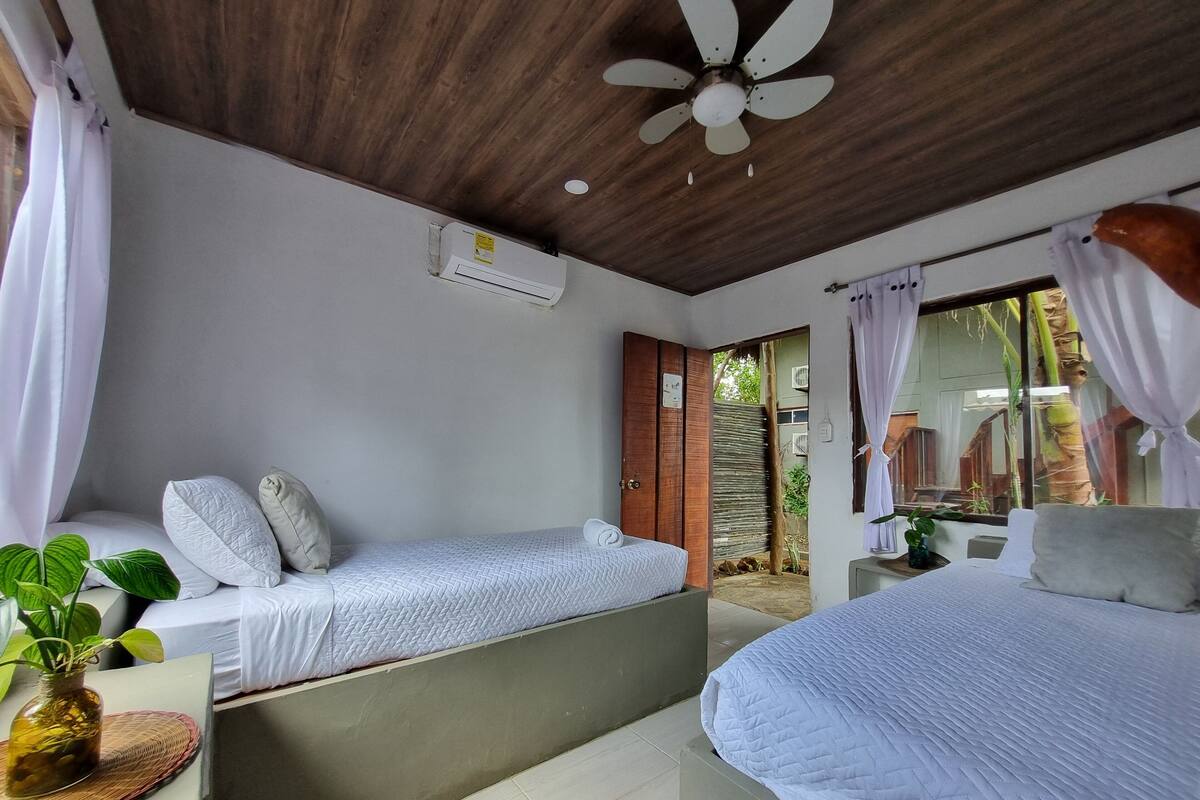 Basic Shared Dormitory | Laptop workspace, free WiFi, bed sheets