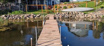 Mink Lake Cabin: lakeside, peaceful, homey