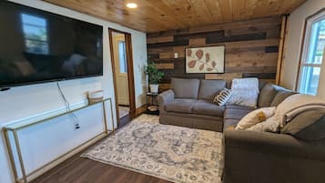 Smart TV, books, offices