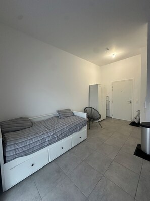 Free WiFi, bed sheets, wheelchair access