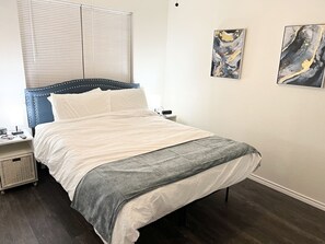 1 chambre, fer et planche Ă repasser, Wi-Fi, draps fournis