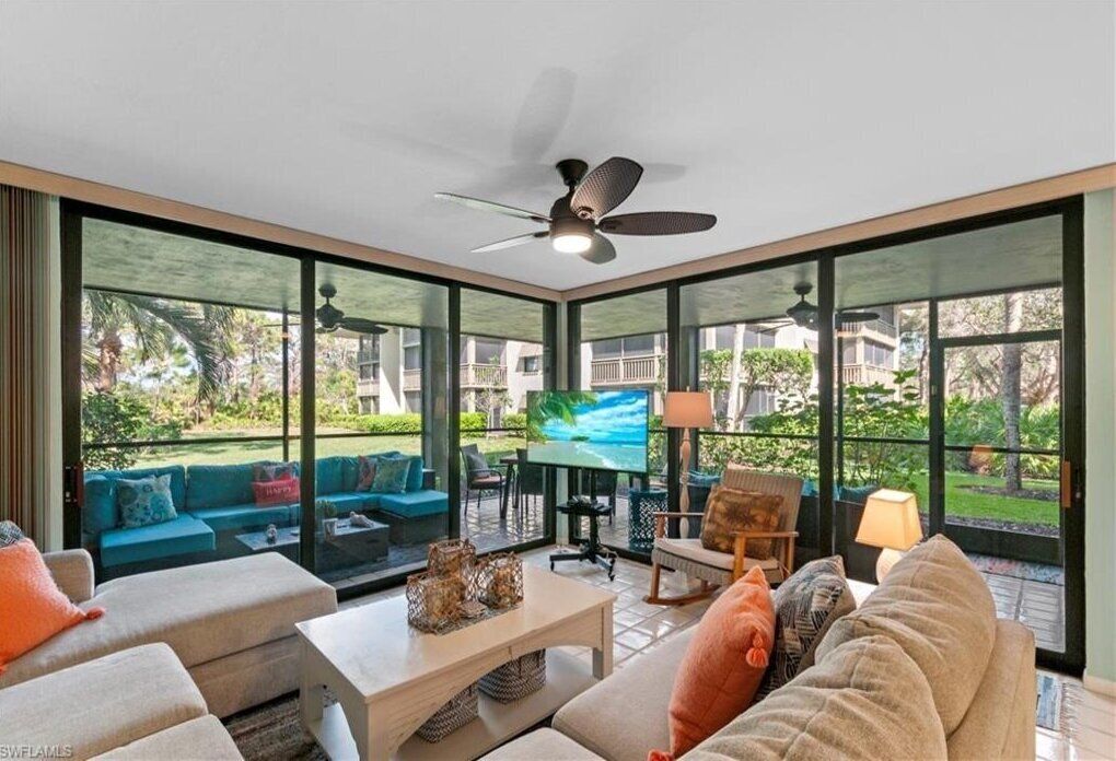 2BR 1st-Floor Corner Condo in Bonita Bay. Patio, Beach and Pool Access