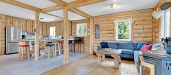 Lake Cabin - 4BR with private SPA, wifi and babyfoot