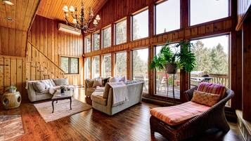 TV connectée, cheminée