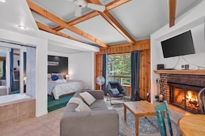 1 bedroom, desk, free WiFi, bed sheets