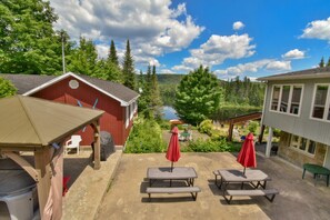 屋外ダイニングエリア