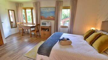 2 camere, una scrivania, Wi-Fi gratuito, lenzuola