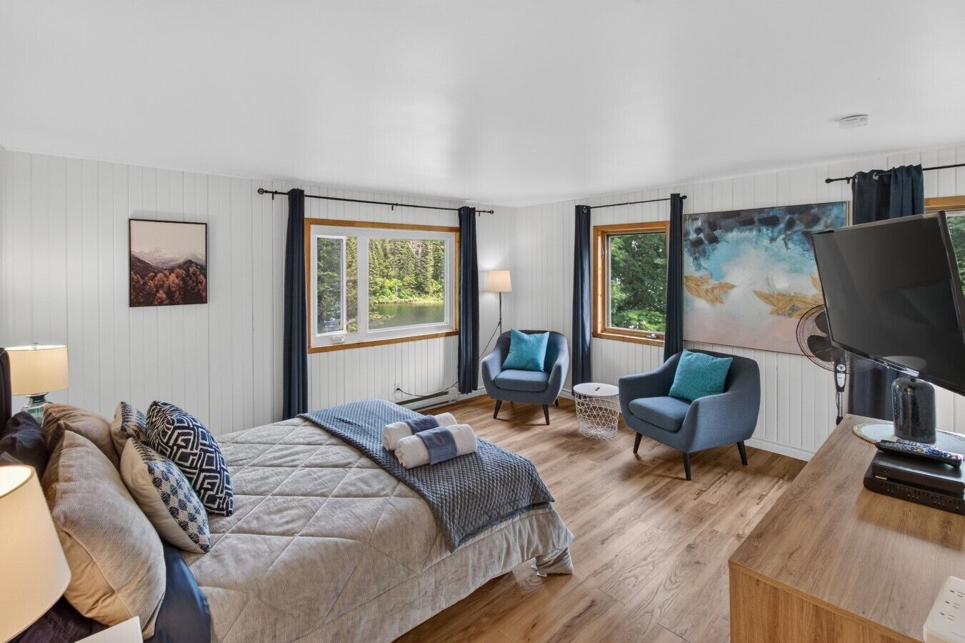 2 bedrooms, desk, free WiFi, bed sheets