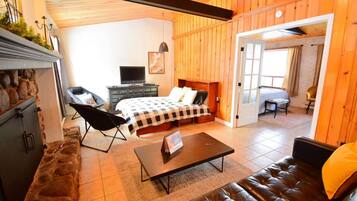 1 habitación, escritorio, wifi gratis y ropa de cama