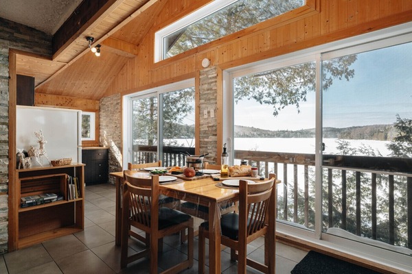 Bienvenue au Panorama du lac - Chalet privé avec Sauna et quai privé