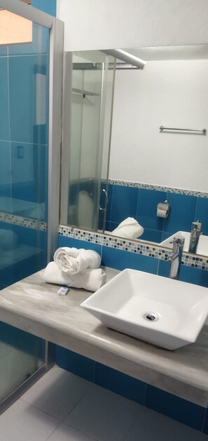 Bathroom - Hotel Sevilla Perote (Villa Aldama)