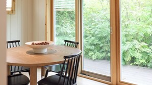 Applewood at Loma Cottages | บริการอาหารในห้องพัก