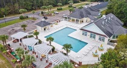 Beautiful home in Garden City SC golf course community with easy access to beach