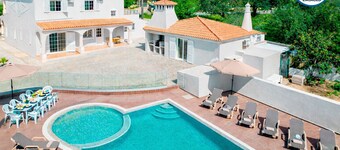 Heatable Pool & BBQ Villa Near Albufeira Center