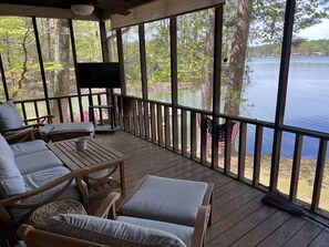 Property grounds - Best Sunset on Lake Martin. Minutes from Parker Creek Marina / The Landing. (equlity)