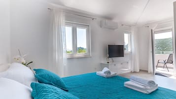 Villa Luxe | 2 chambres, chambres insonorisées, Wi-Fi gratuit, draps fournis