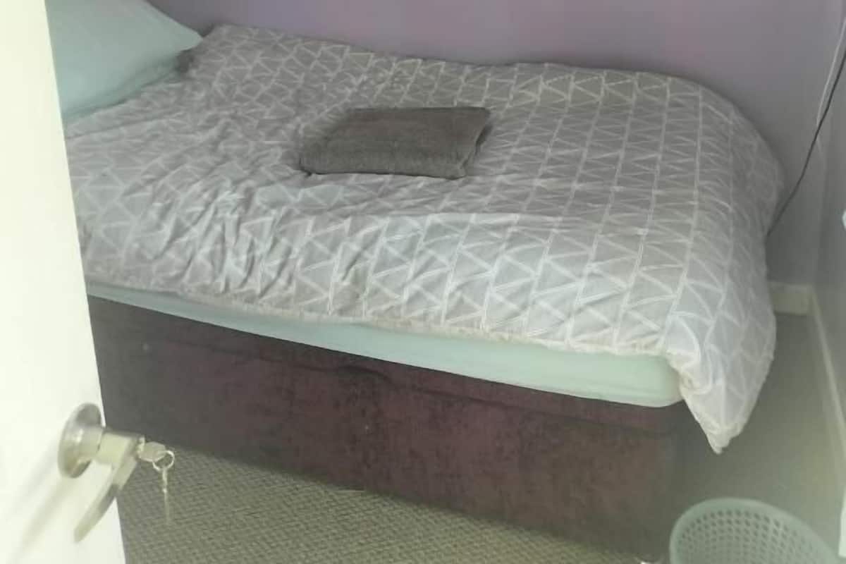 Economy Single Room