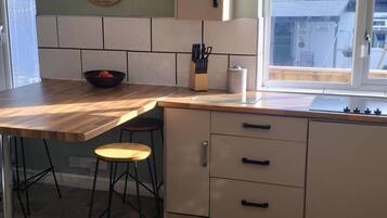 Comfort Double Room | Shared kitchen facilities | Fridge, microwave, stovetop, dishwasher