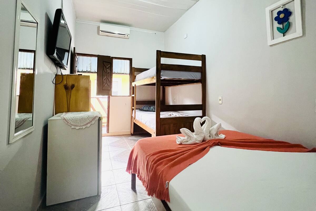 Vierpersoonskamer | 1 slaapkamer, hypoallergeen beddengoed, een strijkplank/strijkijzer