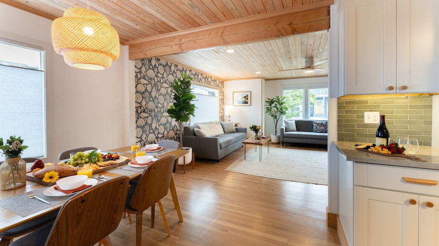 Grey Oak by Avantstay Coastal Charm, Near Beach & Golf