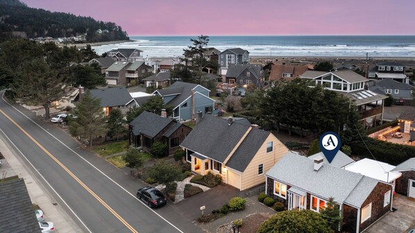 Interior - Grey Oak by Avantstay Coastal Charm, Near Beach & Golf (Seaside)