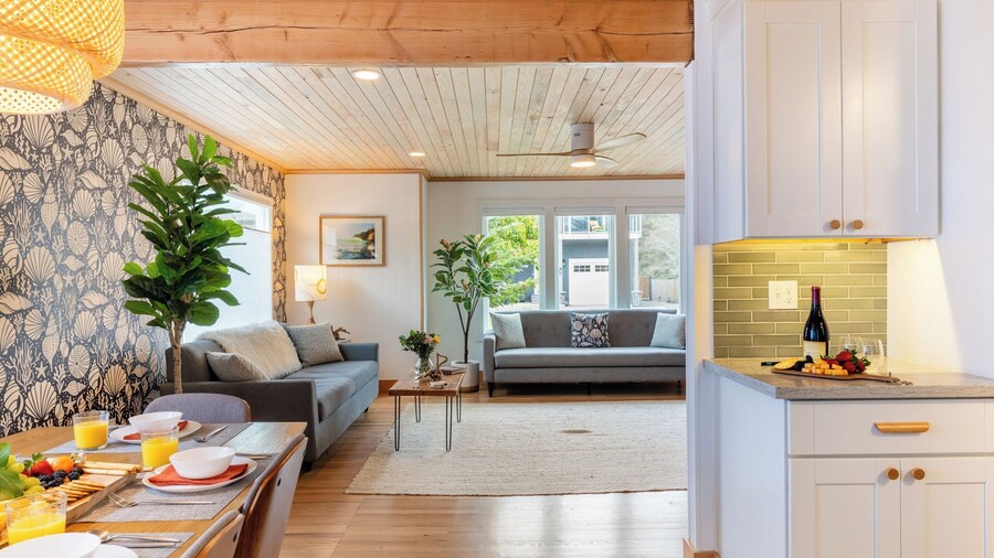 Grey Oak by Avantstay Coastal Charm, Near Beach & Golf