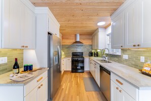 House (2 Bedrooms) | Interior - Grey Oak by Avantstay Coastal Charm, Near Beach & Golf (Seaside)