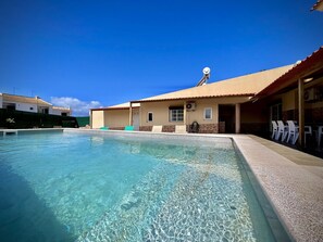 Pool - ALBUFEIRA SUMMER VILLA 2 WITH POOL by HOMING (Albufeira)