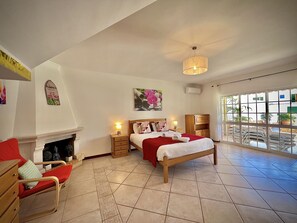 4 habitaciones, tabla de planchar con plancha y wifi gratis 