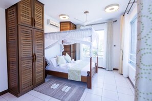 2 slaapkamers, een kluis op de kamer