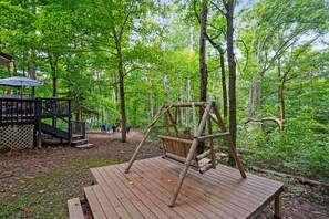 Property grounds - Boho Cabin w/ Hot Tub.  Private & Cozy Escape (South Bloomingville)
