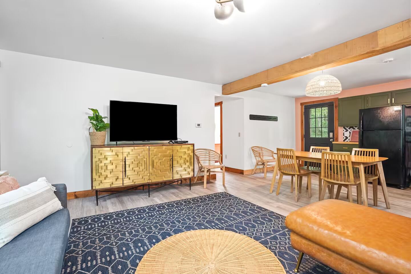 Smart TV, DVD player