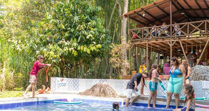 Bahareque Hostal