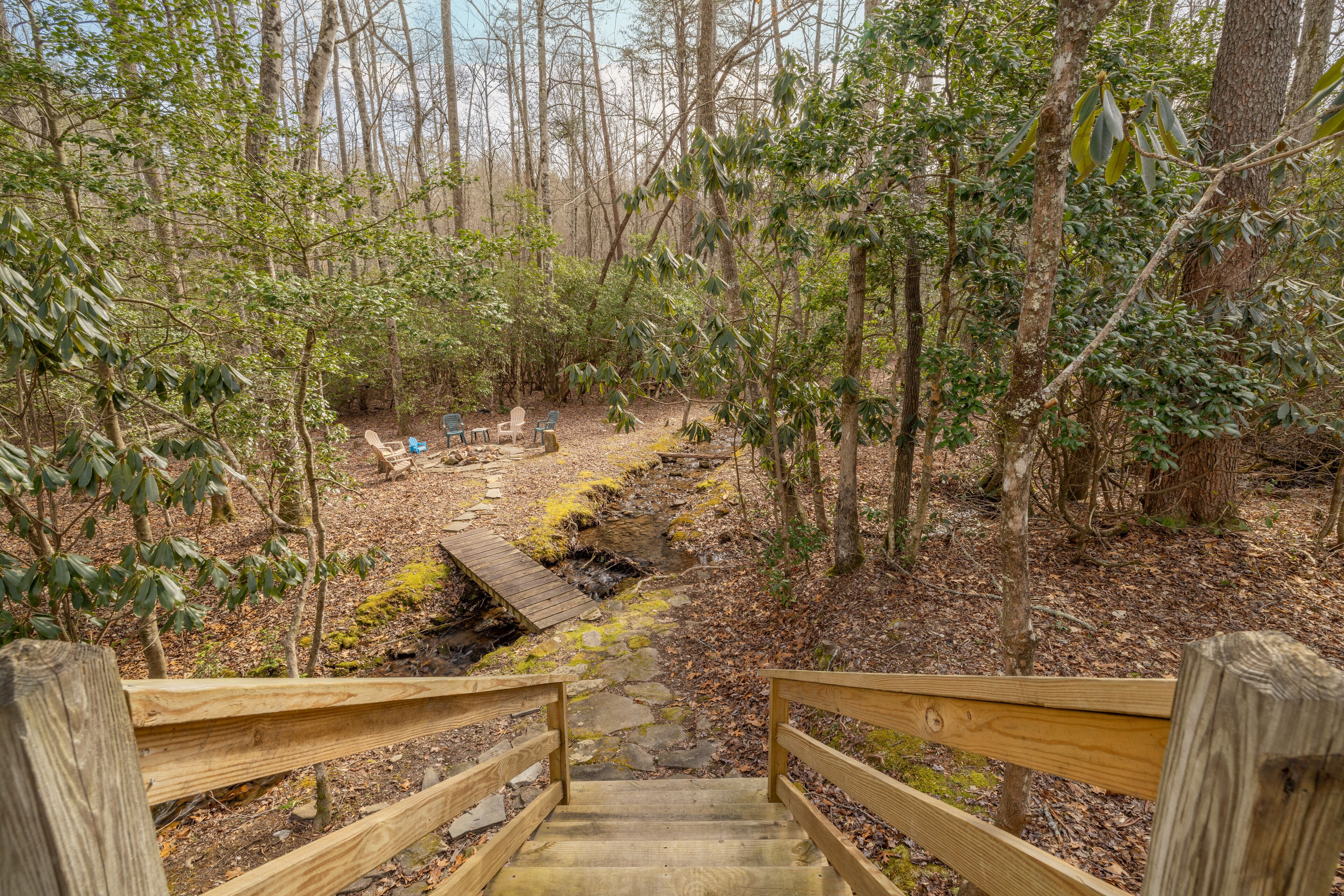 Cabin Between Two Creeks-10 Acres