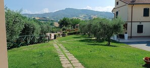 Property grounds - Romantic Double Room with pool (Marche)