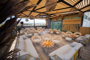 Restaurant - Lagos Apartaestudios x4 (Barranquilla)