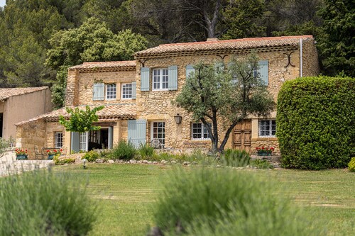 Secluded Provençal mas