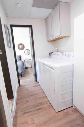 2 bedrooms, desk, iron/ironing board, WiFi (free)