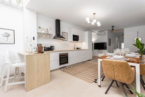 Fridge, microwave, oven, stovetop