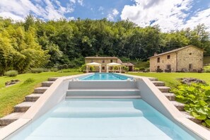 Outdoor pool - Private Villa and Pool in your own Tranquil Oasis (Radicondoli)
