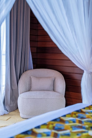 Superior Suite, Sea View | 1 bedroom, blackout curtains, soundproofing, iron/ironing board
