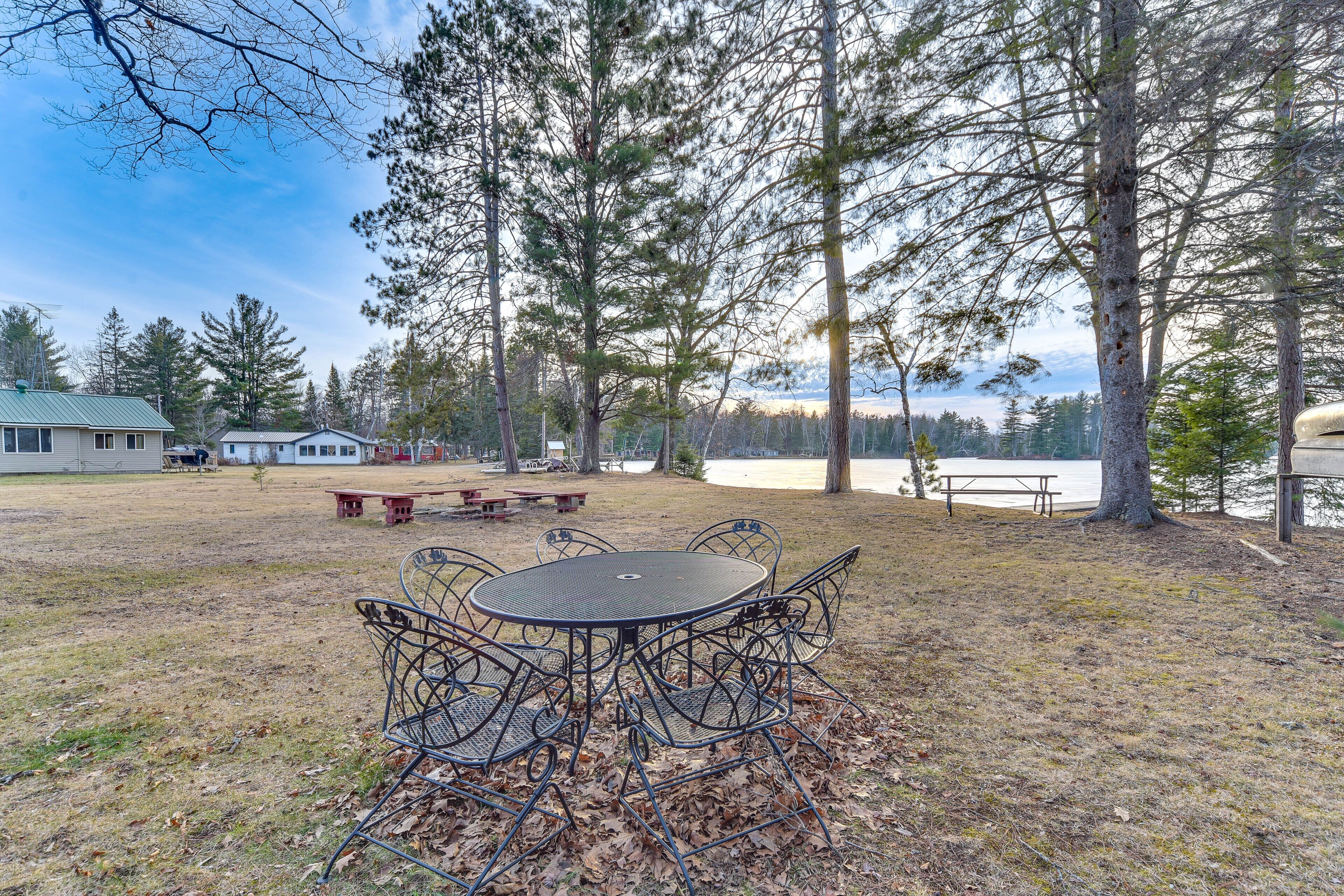 Pet-Friendly Couderay Cabin w/ Boat Dock + Grill!