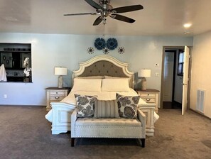 3 chambres, fer et planche à repasser, Wi-Fi gratuit, draps fournis
