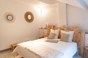 3 chambres, fer et planche à repasser, lit parapluie, Wi-Fi gratuit