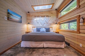 1 bedroom, WiFi, bed sheets - #4 CABIN COUPLES KING BED HOTTUB BEACH (Ucluelet)