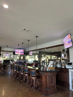 Bar (en el alojamiento)