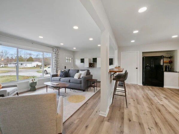 Smart TV, books - *2BR Northside Home by Casino, River, & Trails* (Manistee)