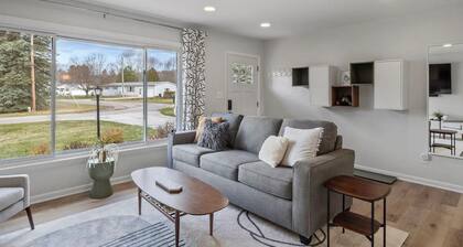 *2BR Northside Home by Casino, River, & Trails*