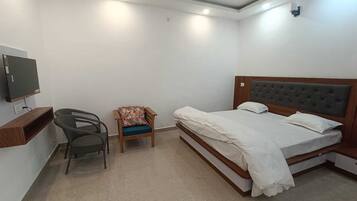 9 chambres, Wi-Fi, draps fournis