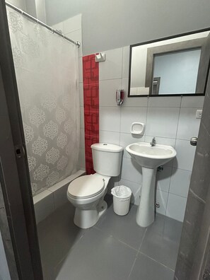 Bathroom - Hotel Ipanema Beach (Salinas)